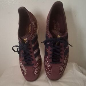 Adidas Women's Floral Sneakers - Burgundy and Navy